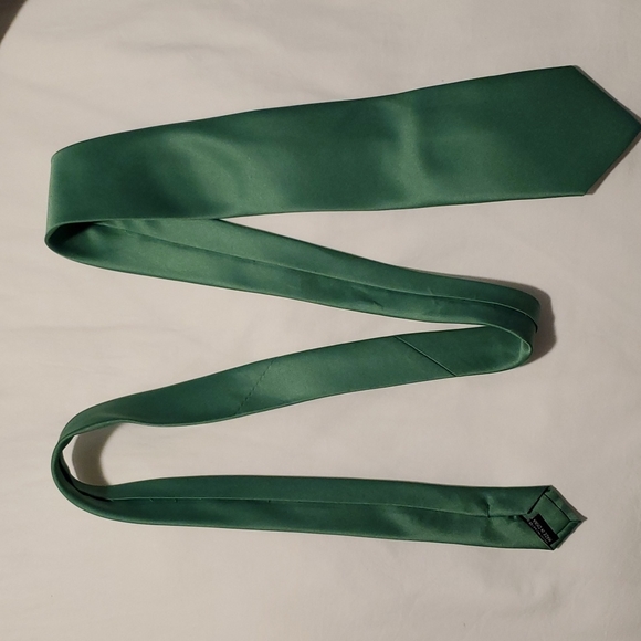 Men's Green Tie - Picture 1 of 4